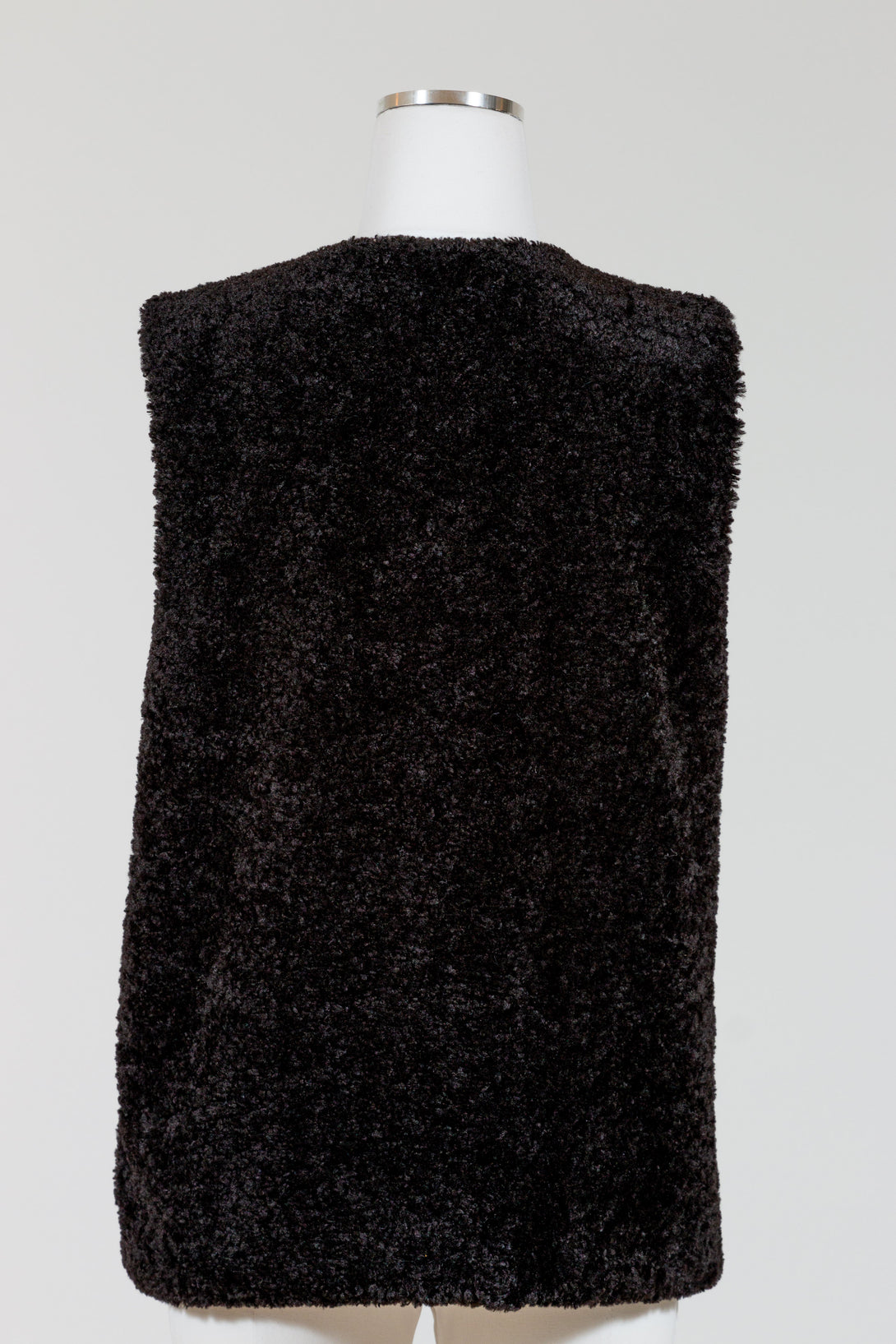 Capotae-Teisha-Vest-FauxFur-Black