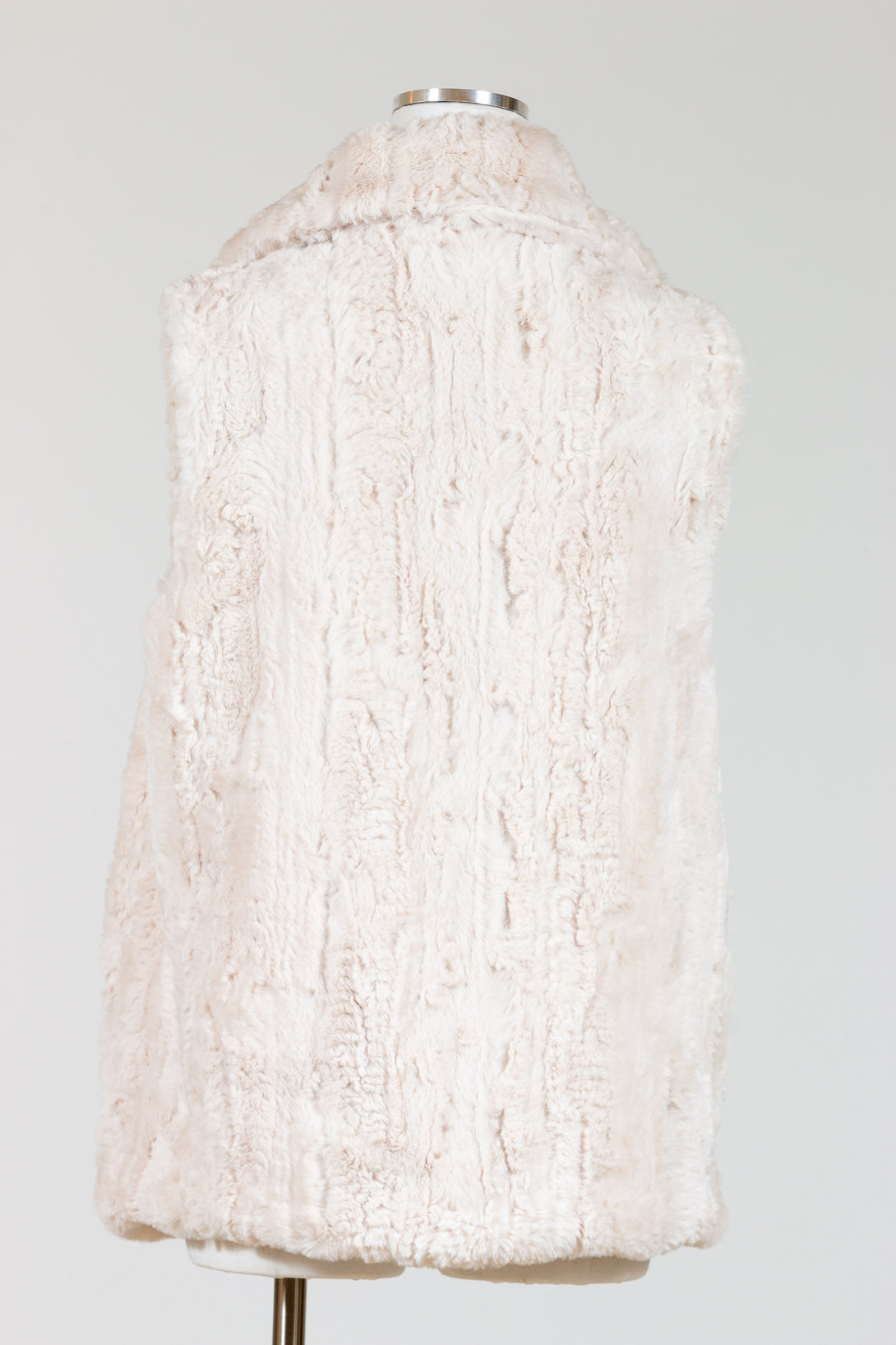 Capote-Talia-Vest-FauxFur-Sand-Shag-OffWhite