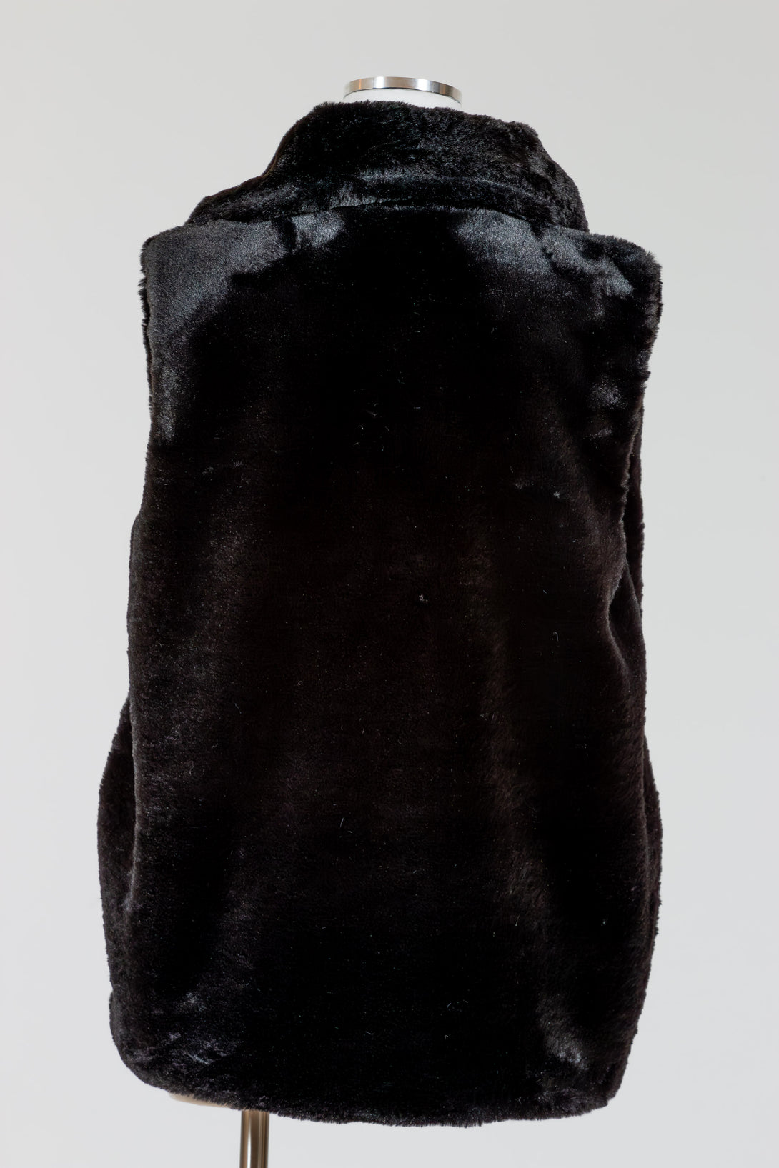 Capote-Talia-Vest-FauxFur-Black