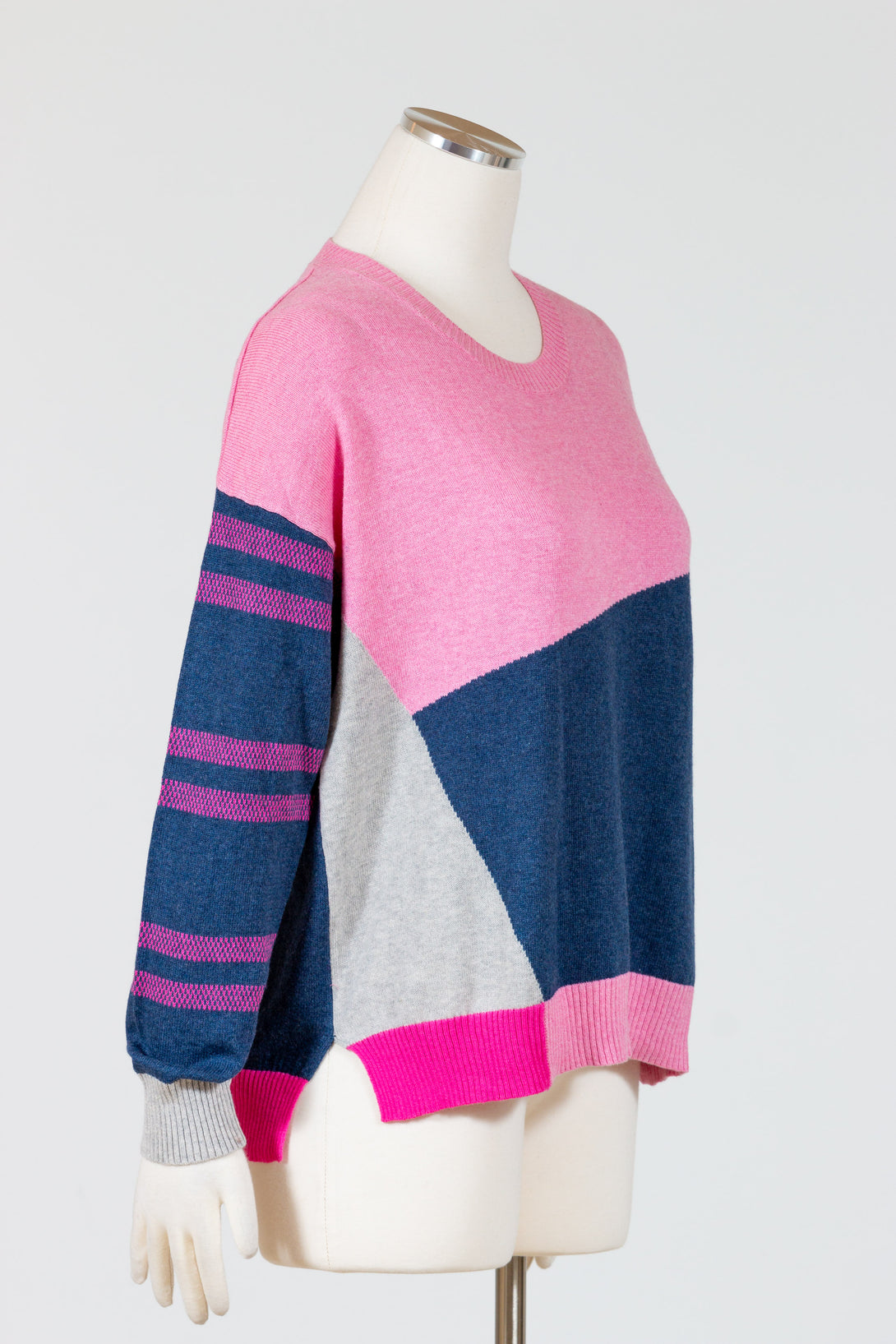 ZaketPlover-Eclectic-Intarsia-Sweater-Floss-Pink-Blue