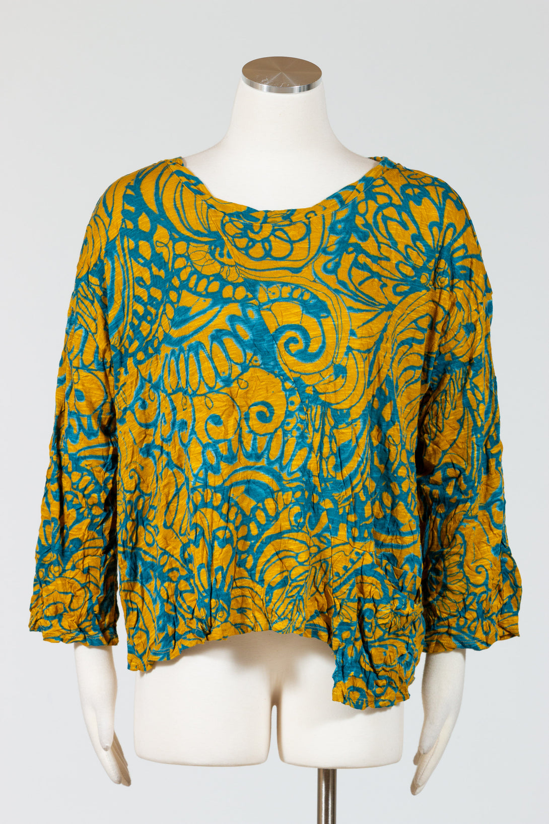 LIV-Habitat-JetSet-Pullover-Gold