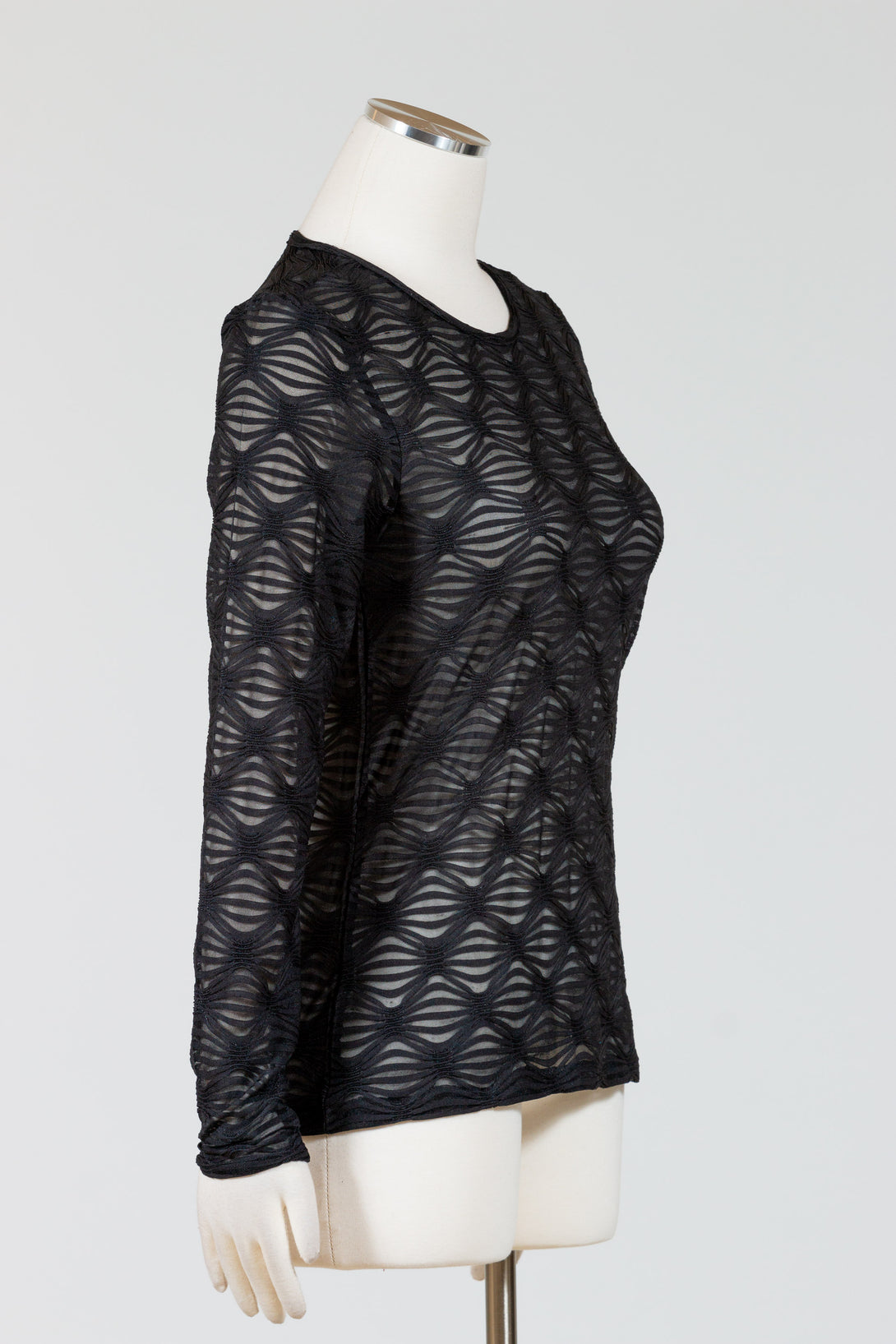 Kozan-Clothing-Mika-Tee-Mesh-Polyester-Spandex-Pitch-Black-Pattern