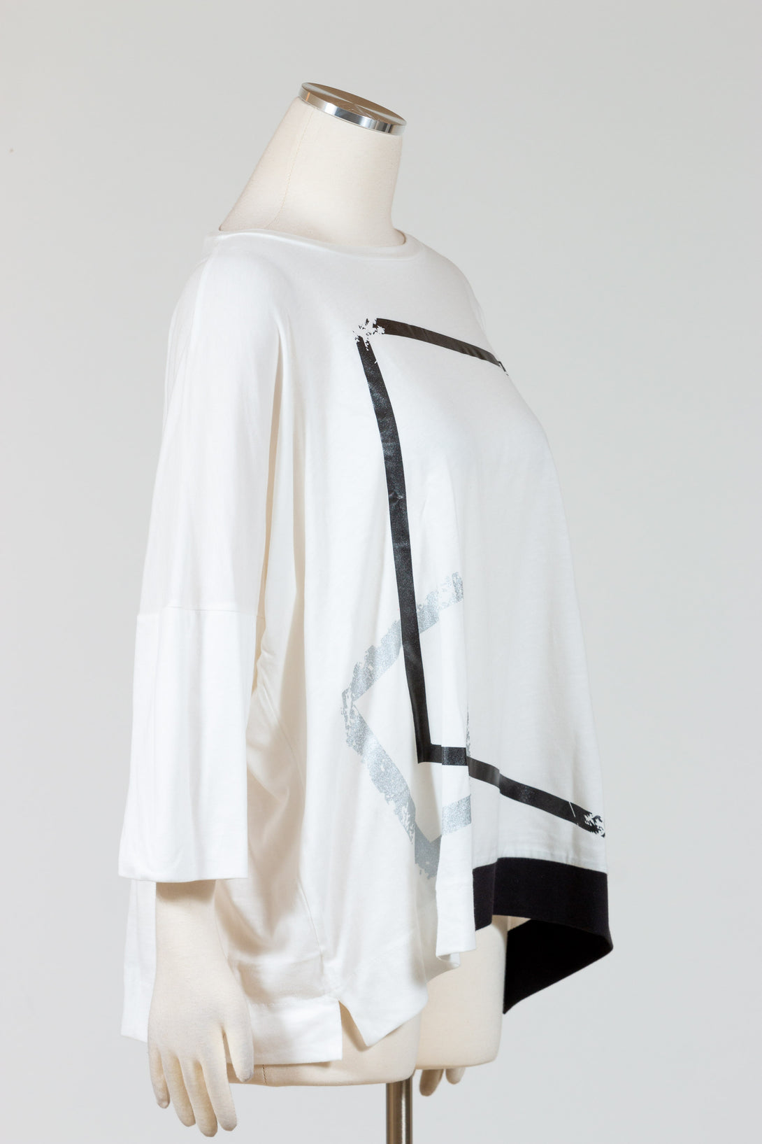 OzaiNKū-Clothing-Top-Cube-Tee-White