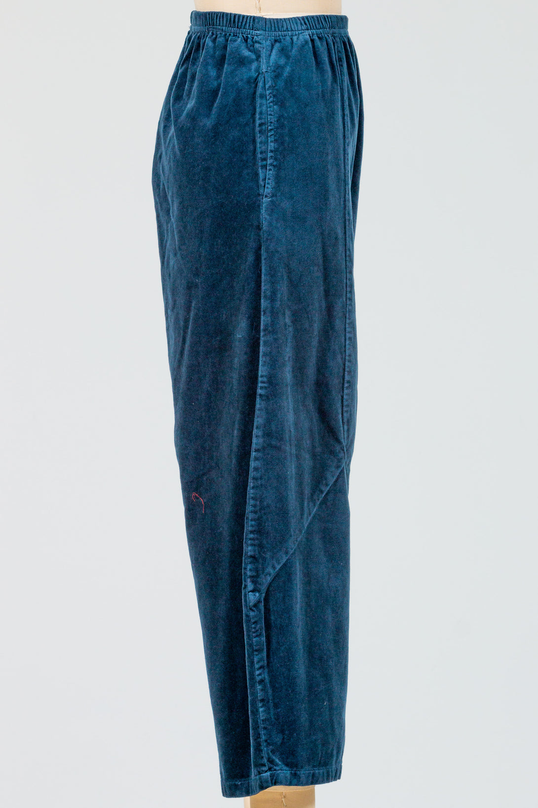 CutLoose-Womens-Clothing-Barrel-Cropped-Casual-Pant-Velvet-Night-Blue