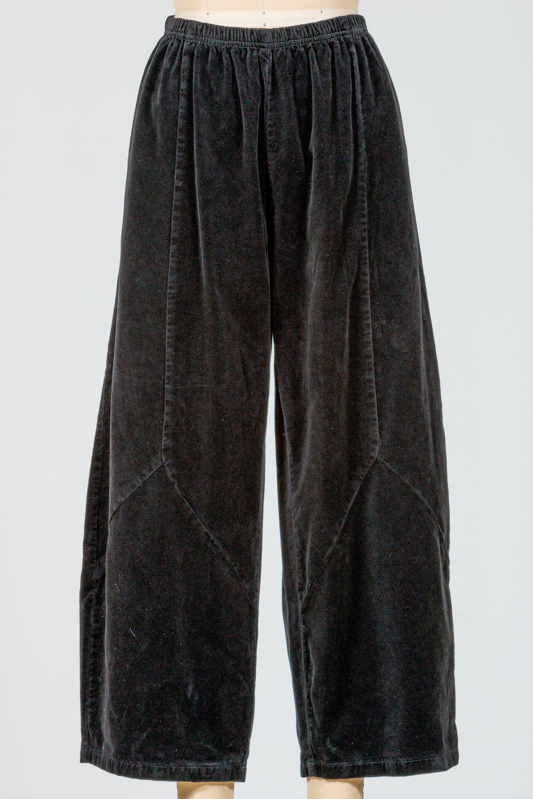 CutLoose-Womens-Clothing-Barrel-Cropped-Casual-Pant-Velvet-Black