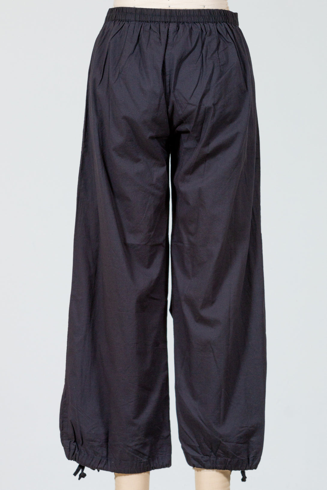 Tulip-Womens-Clothing-Scooter-Pant-Cotton- -Cropped-WideLeg-Elastic-Pockets-Black