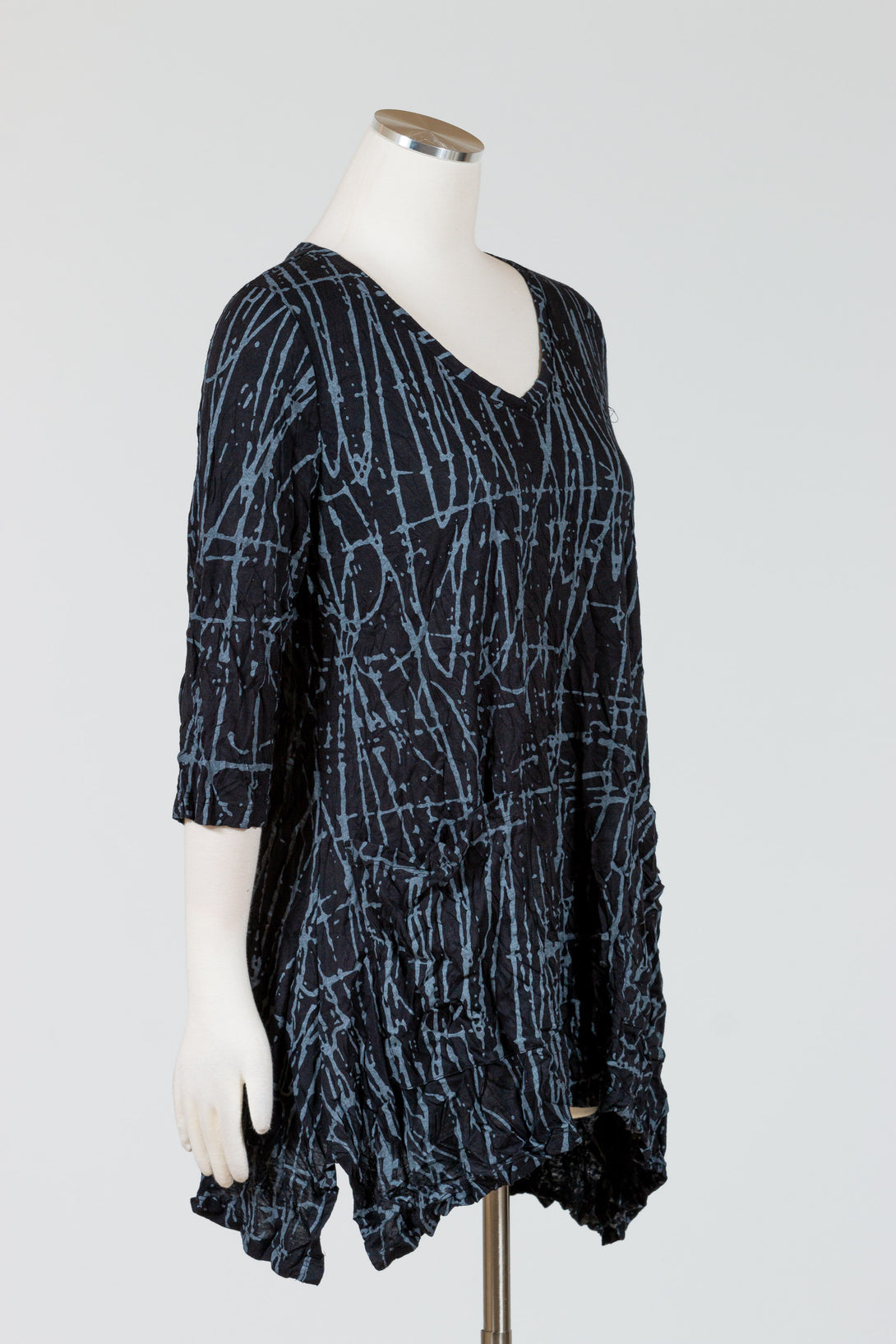 Chalet-Womens-Clothing-Liloude-Top-Tunic-Crinkle-Knit-Bamboo-Black-Pattern