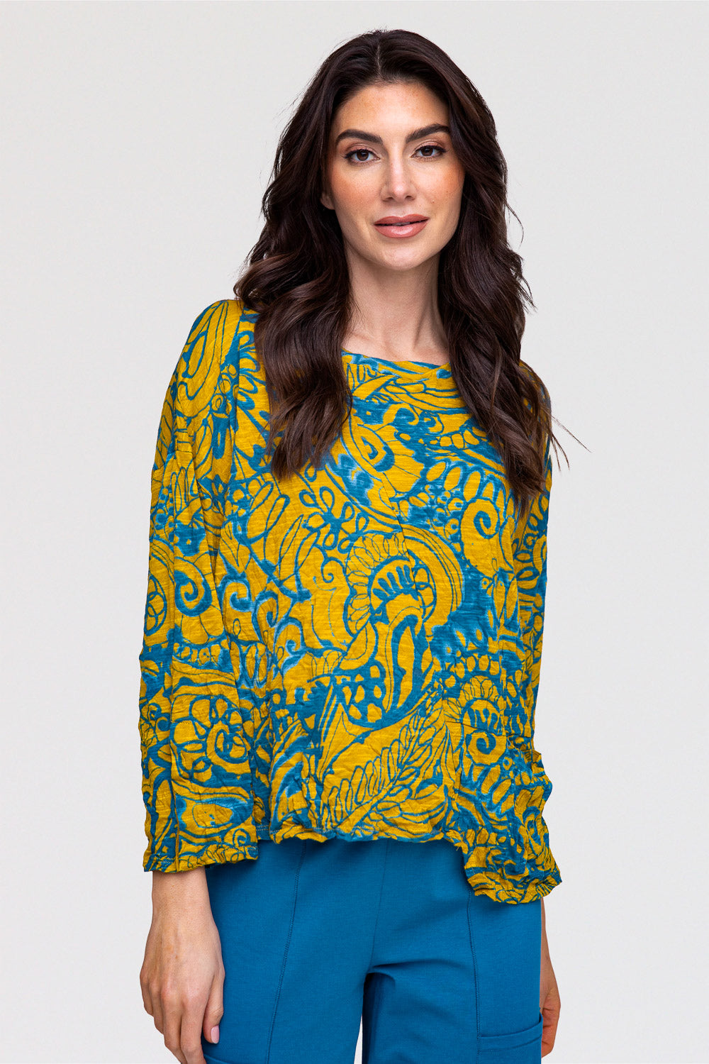 LIV-Habitat-JetSet-Pullover-Gold