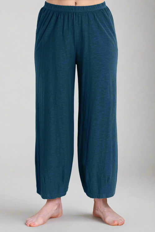 Cropped Pant with Darts