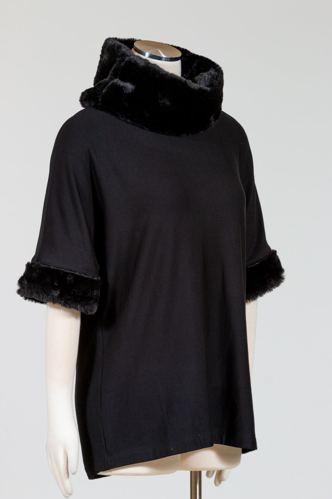 Capote-Scarlett-CowlNeck-Tunic-Fur-Black